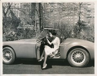 1961 7 X 9 Fashion Press Photo Leggy Model With Mg Sports Car