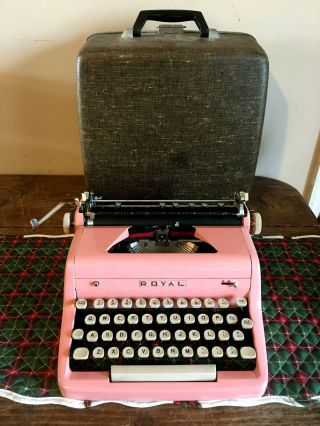 Vintage 1950 ' s Pink Royal Quiet DeLuxe Portable Typewriter 2
