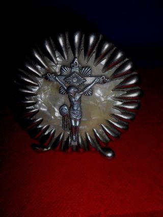 Antique Religious Metal/plastic Plaque Of Jesus Christ Crucifixion