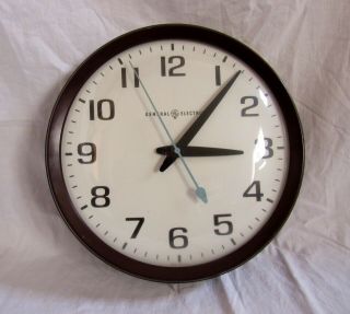 Vintage General Electric Round School Wall Clock Model 2012 Glass Face 13 "