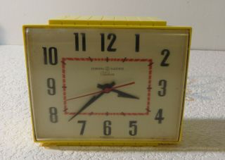 Vintage General Electric Ge Telechron Yellow Kitchen Wall Clock Model 2h108