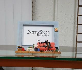 Annie Lee Maxed Out Figurine Picture Frame/black Americana Liquidation