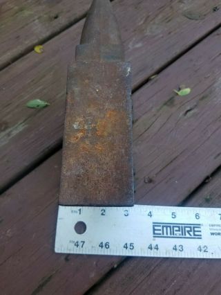 VINTAGE SMALL CAST BENCH ANVIL - BLACKSMITH & METALWORKING - WEIGHS 6,  LBS 3