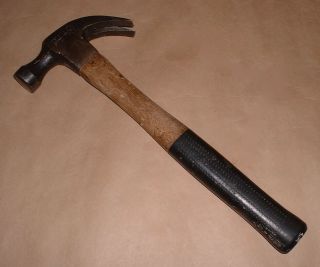 Vintage 16 Oz.  Stanley Rg1 - 1/2 Curved Claw Hammer With Rubber Grip Wood Handle