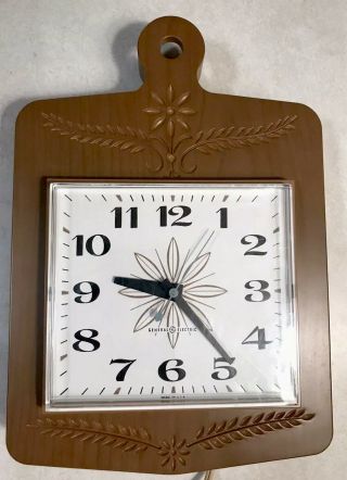 Mid Century Ge General Electric Kitchen Cutting Board Wall Clock Model 2146 Vtg