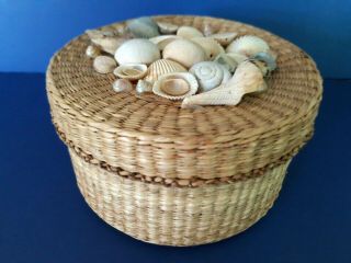 Vintage Hand Woven Sweet Grass Round Basket And Lid Sea Shells Trinket Box 6x3 "