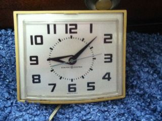 Vintage General Electric Telechron Yellow Kitchen Wall Clock Model 2170 Made