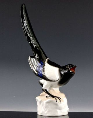 Handsome Vintage Lomonosov Ussr Russian Porcelain Figure Of A Magpie Bird
