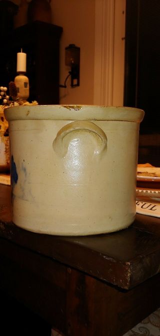 Antique Primitive Salt Glazed Stoneware one gallon crock with floral design. 2