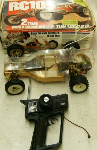 Team Associated Vintage Rc10 R/c Buggy 6011 W/ Futaba Radio Speed Control Box