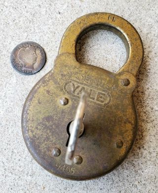 Unusual Antique Vintage Yale & Towne Padlock W/barrel Key 9465 " 8 " Shape