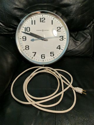 Vintage General Electric Ge Model 2012 Industrial School Wall Clock - Very