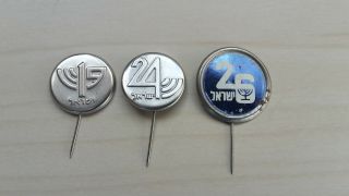 Jewish Judaica / 3 Old Pin Badges / Israel Independence Day 17 - 19 - 26 Years