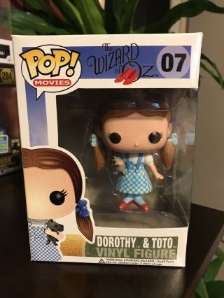 The Wizard Of Oz Dorothy And Toto 07 Funko Pop Vaulted Rare 2011
