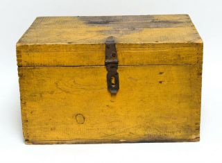 Vintage Yellow Wood Carpenters Wood Tool Box Trunk Chest Home Decor