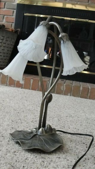 Glass Lilly Pad Tiffany Style Bronze Tone Metal Lamp 3 Light