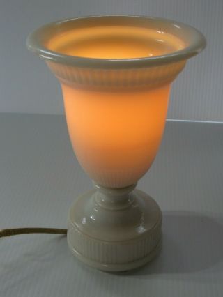 Vintage 1949 Aladdin Ivory Alacite Electric Urn Lamp