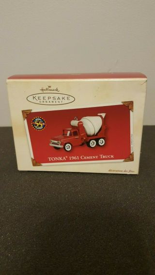Hallmark 2002 Tonka 1961 Cement Truck Christmas Ornament