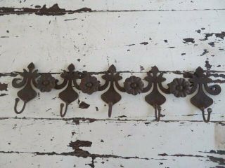 Old Metal Wall Mount Hanger Flowers & 5 Hooks For Coats Hats Towels