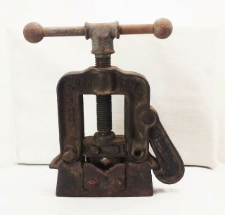 Vtg Antique Cast Iron Reed Mfg No.  700 2 3/4 " Pipe Vise Clamp Tool Bench Mount