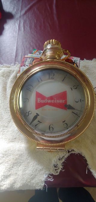 Vtg.  1959 Anheuser - Busch Budweiser King Of Beers Rotating Pocket Watch