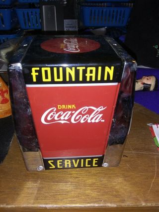 Coca Cola Napkin Dispenser " Fountain Service " From 1999 - - (g27)