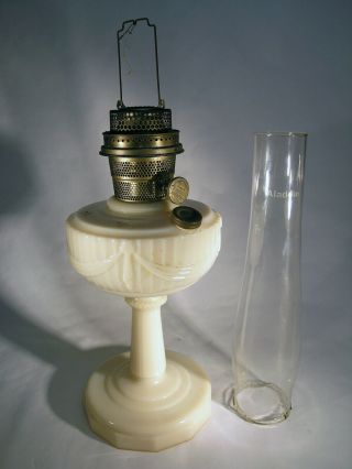 1940 - 43 Alcite Aladdin Tall Lincoln Drape Kerosene Oil Lamp W/ Model B Burner