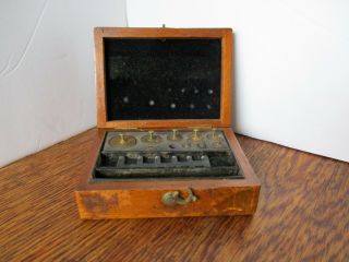 Vintage Scale Set Weights Gneral Physics Lab No 4 Wood Box Very Rare