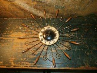 Vintage Retro United Metal Wall Clock Starburst Sun W/ Wooden Tips Electric