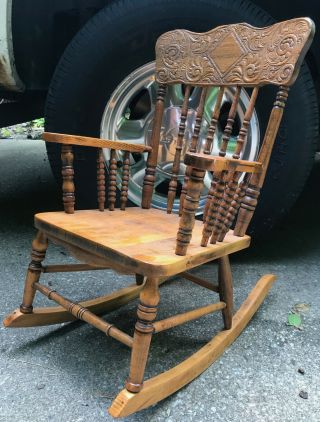 Vintage Antique Oak Child ' s Rocking Chair 3
