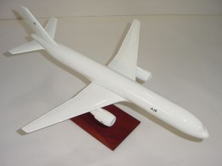 Vintage Space Models Boeing 757 Blank Livery Resin 1/100 Desktop Airplane Model