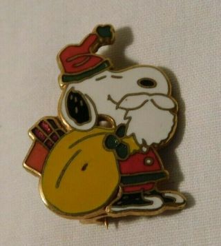 Vintage Aviva Peanuts Gang Snoopy Dressed As Santa Claus Pinback Pin
