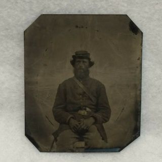 Antique Civil War Soldier In Uniform Tintype W/ Gun In Belt Hat,  Buckle Historic