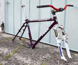 Vintage 1993 Trek 7000 Aluminum 16.  5 " Mountain Bike | 26 " Marzocchi Bomber Fork