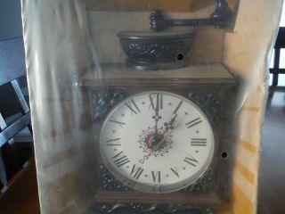 Vintage Spartus Coffee Mill Woodtone Electric Clock In Package