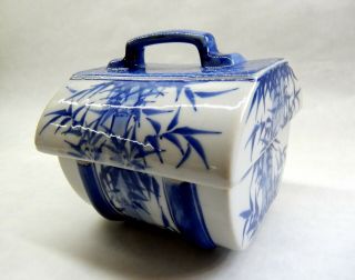 Vintage Hand Painted Blue And White Ceramic Trinket Box With Lid Thailand