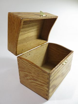 Antique Early 1900s Solid Oak 4 " X 6 " Index Card Filing Box With Catch.