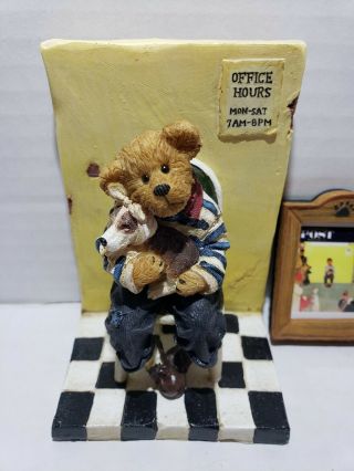 Boyds Bears 2010 Waiting For The Vet.  Pre - Owned.  4020939