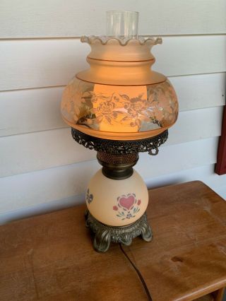 Vintage Gone With The Wind Hurricane Parlor Banquet Lamp With Floral Glass Shade