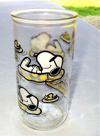 Vtg 1952 United Feature Syndicate Snoopy & Woodstock Drinking Glass Jar Tube