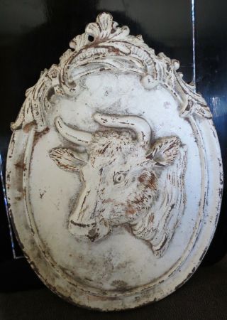 VINTAGE DIMENSIONAL BULL CAST IRON WALL PLAQUE 2