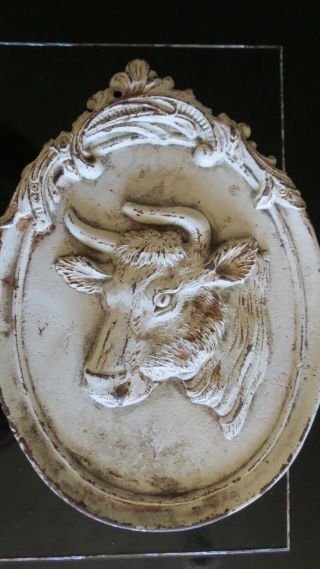 VINTAGE DIMENSIONAL BULL CAST IRON WALL PLAQUE 3
