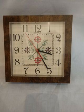 Vtg Spartus Electric Square Wall Clock,  Yellow And Wood W/flowers Deco,