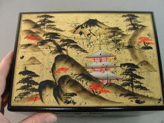 BLACK LACQUER ENAMEL WARE MUSIC TRINKET JEWELRY BOX PAGODA MOUNTAINS VINTAGE OLD 2