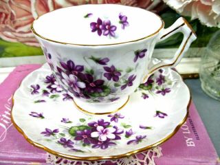 Aynsley Tea Cup And Saucer Violette Gold Gilt Crocus Pattern Teacup Violets