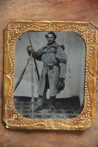 Civil War Tintype Photograph Captain Ira Beddo 11th Illinois Infantry In Uniform