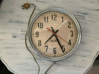 Vintage Seth Thomas School / Industrial Electric Wall Clock 9 1/2 "
