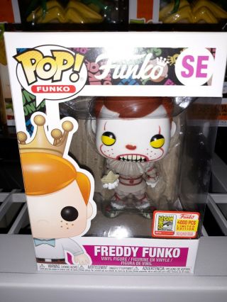 Funko Pop Funko Funday ' s 2018,  Freddy as Pennywise the Clown Special Ed.  1/4000 2