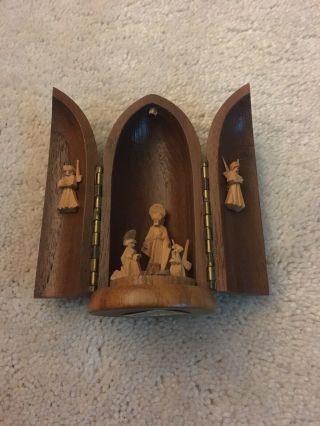 Vintage W.  U.  M.  Heinzeller Carved Wood Nativity In A Case Oberammergau Germany