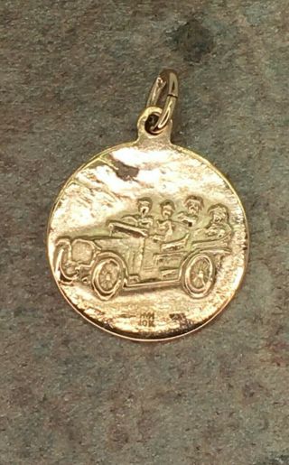 Vintage 10 K Yellow Gold St Christopher Medal with old car on reverse side 3